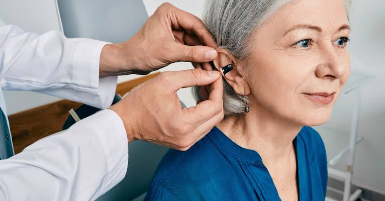 How Hearing Aid Doctors Help Seniors Improve Communication
